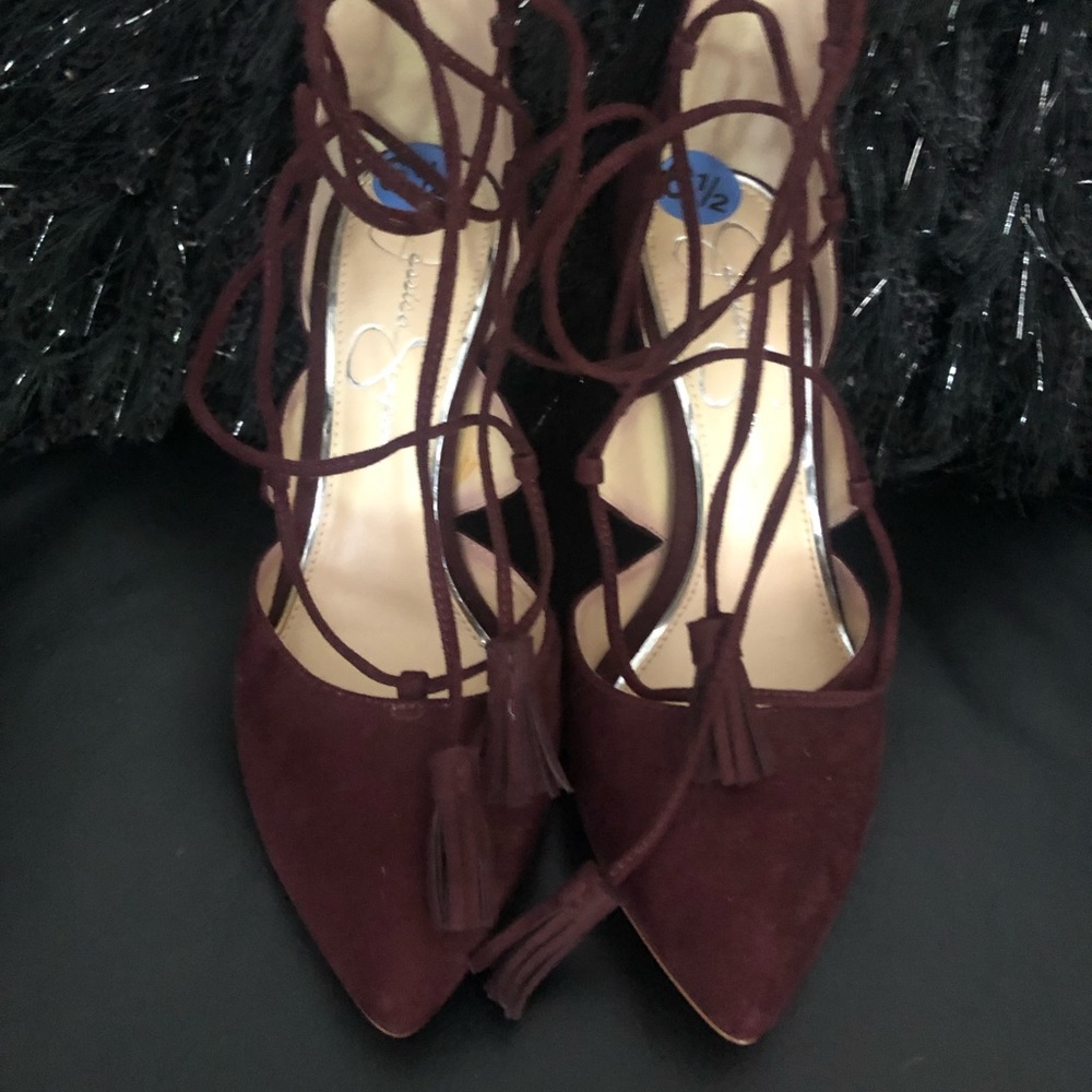 Brand new Jessica Simpson Burgundy Lace Shoes